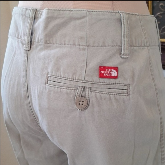 The North Face Wide-Leg Cropped Pants in Light Gray - Picture 5 of 6